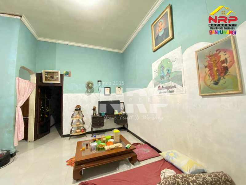 Dijual Rumah dengan ruang usaha cafe di Singotrunan - Banyuwangi  Dijual Rumah dengan ruang usaha cafe di Singotrunan - Banyuwangi  Dijual Rumah dengan ruang usaha cafe di Singotrunan - Banyuwangi&nbsp;
Dekat dengan fasilitas pendidikan dan perkantoran, Akses Jl. Sangat Lebar&nbsp;

Luas NRP BANYUWANGI