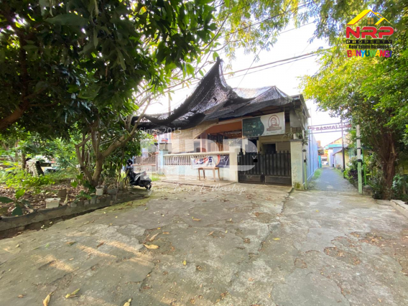 Dijual Rumah dengan ruang usaha cafe di Singotrunan - Banyuwangi  Dijual Rumah dengan ruang usaha cafe di Singotrunan - Banyuwangi  Dijual Rumah dengan ruang usaha cafe di Singotrunan - Banyuwangi&nbsp;
Dekat dengan fasilitas pendidikan dan perkantoran, Akses Jl. Sangat Lebar&nbsp;

Luas NRP BANYUWANGI