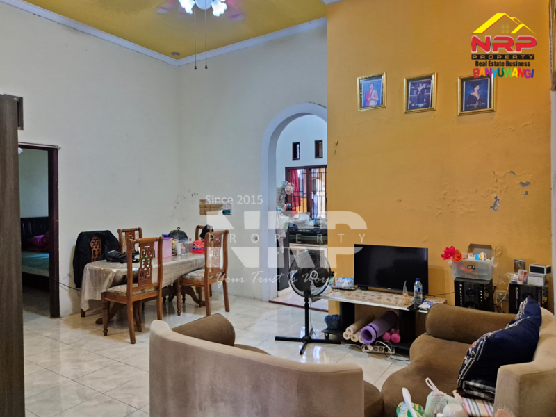 Dijual Rumah Dengan Value Yang Menarik di Tamanbaru , Banyuwangi  Dijual Rumah Dengan Value Yang Menarik di Tamanbaru , Banyuwangi  Dijual Rumah Dengan Value Yang Menarik di Tamanbaru , Banyuwangi&nbsp;
Belakang kantor Pemkab Banyuwangi.&nbsp;
Dekat dengan Fasilitas Pendidikan, NRP BANYUWANGI