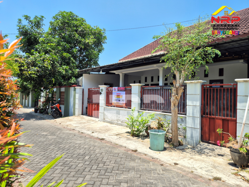 Dijual Rumah Dengan Value Yang Menarik di Tamanbaru , Banyuwangi  Dijual Rumah Dengan Value Yang Menarik di Tamanbaru , Banyuwangi  Dijual Rumah Dengan Value Yang Menarik di Tamanbaru , Banyuwangi&nbsp;
Belakang kantor Pemkab Banyuwangi.&nbsp;
Dekat dengan Fasilitas Pendidikan, NRP BANYUWANGI