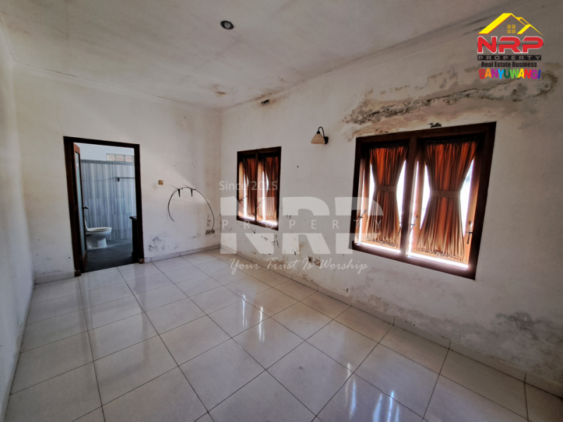 Dijual Rumah di Perum Kebalenan Indah - Banyuwangi  Dijual Rumah di Perum Kebalenan Indah - Banyuwangi  Dijual Rumah di Perum Kebalenan Indah - Banyuwangi&nbsp;
Lokasi Strategis di pusat kota Banyuwangi, Berada dibelakang Bank BTN Banyuwangi&nbsp;
Lingkungan NRP BANYUWANGI