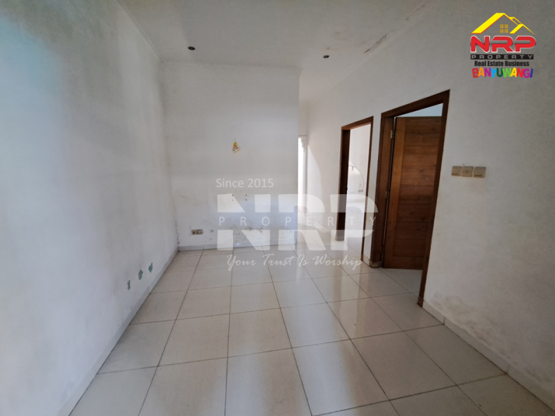 Dijual Rumah di Perum Kebalenan Indah - Banyuwangi  Dijual Rumah di Perum Kebalenan Indah - Banyuwangi  Dijual Rumah di Perum Kebalenan Indah - Banyuwangi&nbsp;
Lokasi Strategis di pusat kota Banyuwangi, Berada dibelakang Bank BTN Banyuwangi&nbsp;
Lingkungan NRP BANYUWANGI