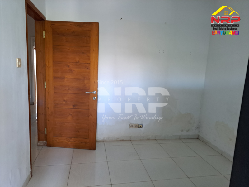 Dijual Rumah di Perum Kebalenan Indah - Banyuwangi  Dijual Rumah di Perum Kebalenan Indah - Banyuwangi  Dijual Rumah di Perum Kebalenan Indah - Banyuwangi&nbsp;
Lokasi Strategis di pusat kota Banyuwangi, Berada dibelakang Bank BTN Banyuwangi&nbsp;
Lingkungan NRP BANYUWANGI