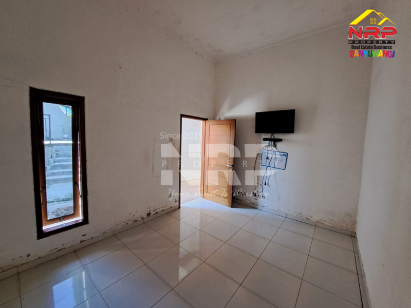 Dijual Rumah di Perum Kebalenan Indah - Banyuwangi  Dijual Rumah di Perum Kebalenan Indah - Banyuwangi  Dijual Rumah di Perum Kebalenan Indah - Banyuwangi&nbsp;
Lokasi Strategis di pusat kota Banyuwangi, Berada dibelakang Bank BTN Banyuwangi&nbsp;
Lingkungan NRP BANYUWANGI