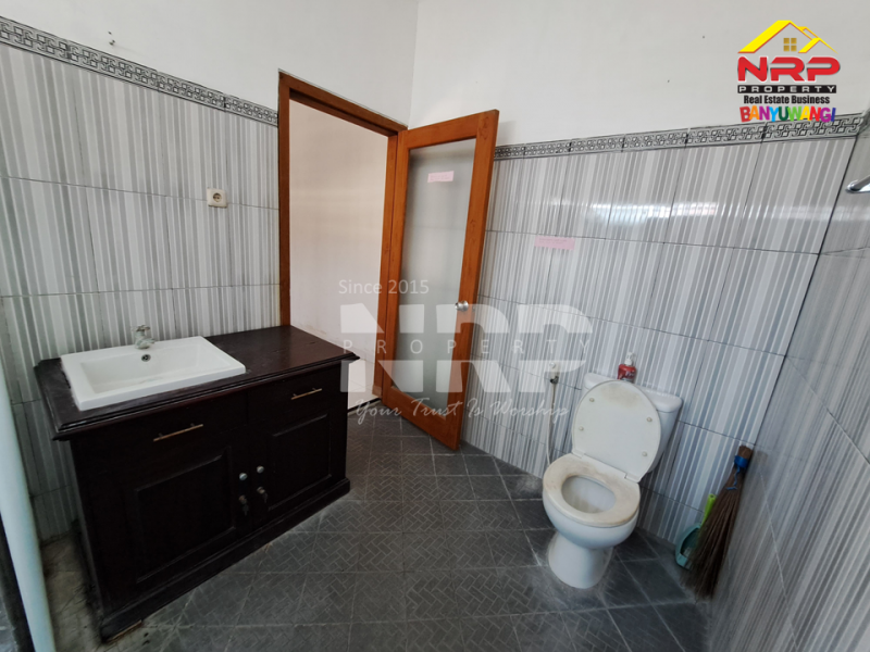 Dijual Rumah di Perum Kebalenan Indah - Banyuwangi  Dijual Rumah di Perum Kebalenan Indah - Banyuwangi  Dijual Rumah di Perum Kebalenan Indah - Banyuwangi&nbsp;
Lokasi Strategis di pusat kota Banyuwangi, Berada dibelakang Bank BTN Banyuwangi&nbsp;
Lingkungan NRP BANYUWANGI