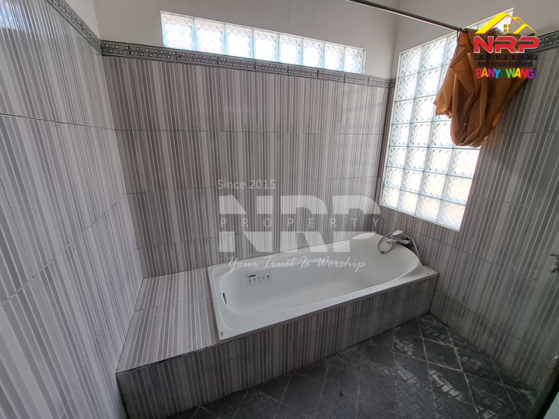 Dijual Rumah di Perum Kebalenan Indah - Banyuwangi  Dijual Rumah di Perum Kebalenan Indah - Banyuwangi  Dijual Rumah di Perum Kebalenan Indah - Banyuwangi&nbsp;
Lokasi Strategis di pusat kota Banyuwangi, Berada dibelakang Bank BTN Banyuwangi&nbsp;
Lingkungan NRP BANYUWANGI