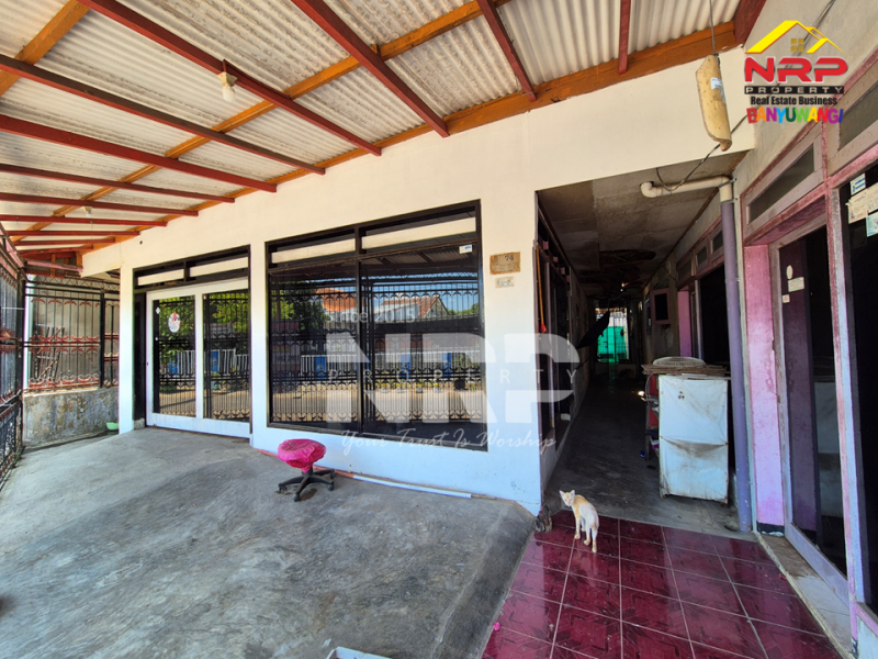 Dijual Rumah di Pusat Kota, Sobo - Banyuwangi Dijual Rumah di Pusat Kota, Sobo - Banyuwangi Dijual Rumah di Pusat Kota, Sobo - Banyuwangi
Dekat dengan kelurahan Sobo, Lingkungan Kantor Dinas Pemerintahan, Komersial dan Bisnis Aktif di Kota NRP BANYUWANGI