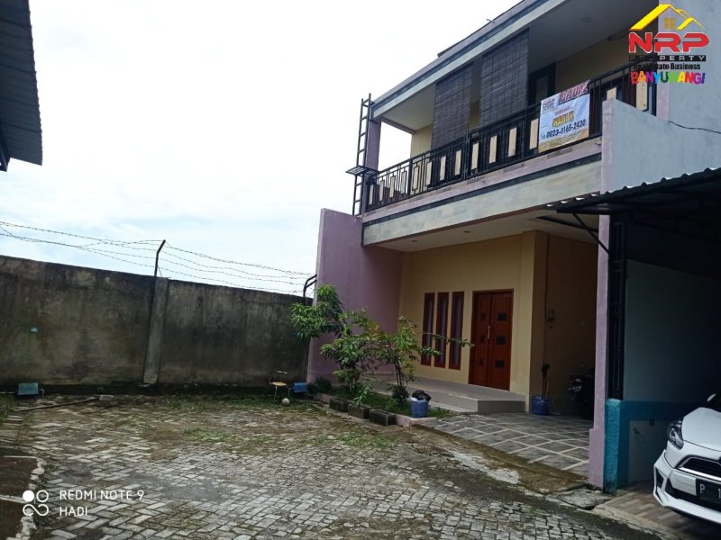 Dijual Rumah Ecxlusive 2 Lantai  Di Perum. Madania Residence - Genteng Dijual Rumah Ecxlusive 2 Lantai  Di Perum. Madania Residence - Genteng Dijual Rumah Ecxlusive 2 Lantai&nbsp; Di Perum. Madania Residence - Genteng
Lokasi Pojok sangat Strategis, Pusat Bisnis, Dekat Perbelanjaan dan Fasilitas NRP BANYUWANGI