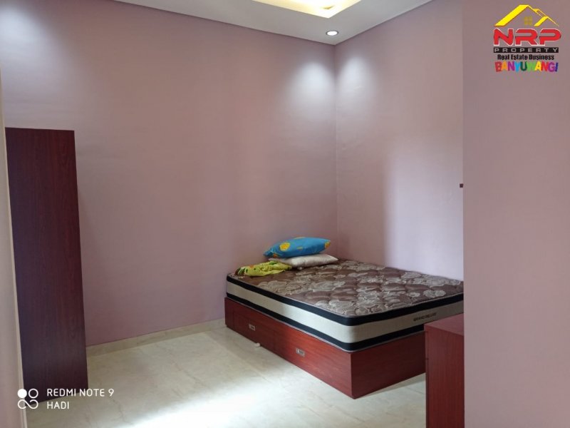 Dijual Rumah Ecxlusive 2 Lantai  Di Perum. Madania Residence - Genteng Dijual Rumah Ecxlusive 2 Lantai  Di Perum. Madania Residence - Genteng Dijual Rumah Ecxlusive 2 Lantai&nbsp; Di Perum. Madania Residence - Genteng
Lokasi Pojok sangat Strategis, Pusat Bisnis, Dekat Perbelanjaan dan Fasilitas NRP BANYUWANGI