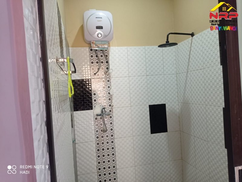 Dijual Rumah Ecxlusive 2 Lantai  Di Perum. Madania Residence - Genteng Dijual Rumah Ecxlusive 2 Lantai  Di Perum. Madania Residence - Genteng Dijual Rumah Ecxlusive 2 Lantai&nbsp; Di Perum. Madania Residence - Genteng
Lokasi Pojok sangat Strategis, Pusat Bisnis, Dekat Perbelanjaan dan Fasilitas NRP BANYUWANGI