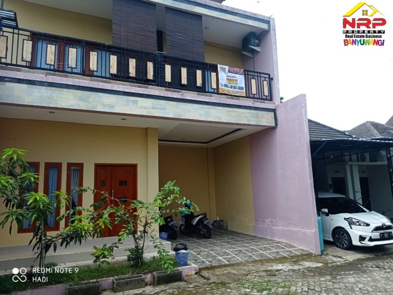 Dijual Rumah Ecxlusive 2 Lantai  Di Perum. Madania Residence - Genteng Dijual Rumah Ecxlusive 2 Lantai  Di Perum. Madania Residence - Genteng Dijual Rumah Ecxlusive 2 Lantai&nbsp; Di Perum. Madania Residence - Genteng
Lokasi Pojok sangat Strategis, Pusat Bisnis, Dekat Perbelanjaan dan Fasilitas NRP BANYUWANGI