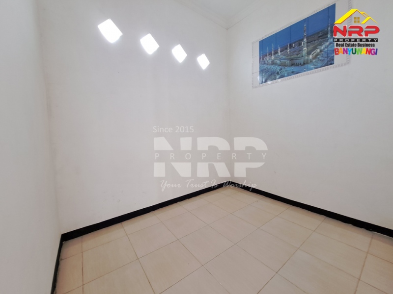 Dijual Rumah Exclusive 2 Lantai di Perum. Mendut Regency - Banyuwangi  Dijual Rumah Exclusive 2 Lantai di Perum. Mendut Regency - Banyuwangi  Dijual Rumah Exclusive 2 Lantai di Perum. Mendut Regency - Banyuwangi&nbsp;
Hunian Exclusive terletak di Kawasan Perumahan Elit di Pusat Kota NRP BANYUWANGI