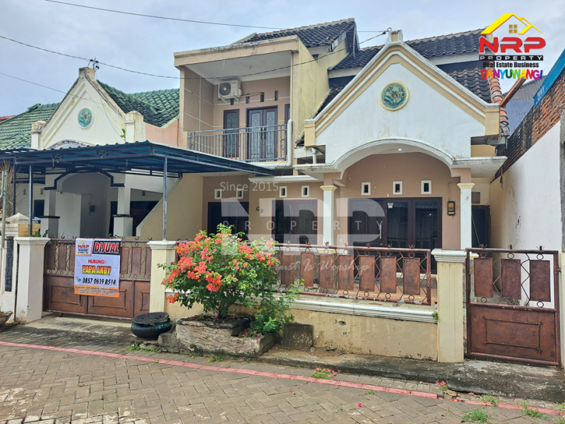 Dijual Rumah Exclusive 2 Lantai di Perum. Mendut Regency - Banyuwangi  Dijual Rumah Exclusive 2 Lantai di Perum. Mendut Regency - Banyuwangi  Dijual Rumah Exclusive 2 Lantai di Perum. Mendut Regency - Banyuwangi&nbsp;
Hunian Exclusive terletak di Kawasan Perumahan Elit di Pusat Kota NRP BANYUWANGI