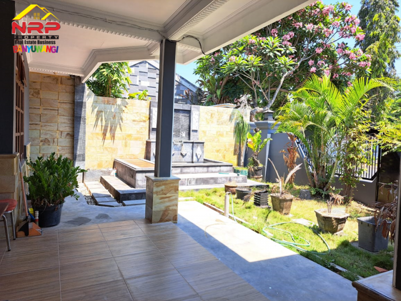 Dijual Rumah Exclusive di Belakang Hotel Santika - Banyuwangi  Dijual Rumah Exclusive di Belakang Hotel Santika - Banyuwangi  Dijual Rumah Exclusive di Belakang Hotel Santika - Banyuwangi&nbsp;
Hunian Strategis di Pusat Kota . 300 Meter dari Hotel Santika.
Dekat dengan fasilitias NRP BANYUWANGI