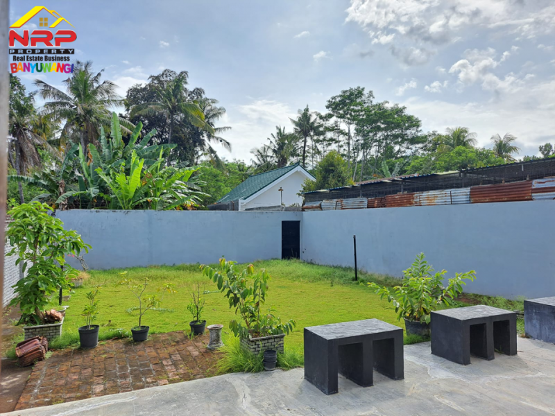 Dijual Rumah Exclusive di Belakang Hotel Santika - Banyuwangi  Dijual Rumah Exclusive di Belakang Hotel Santika - Banyuwangi  Dijual Rumah Exclusive di Belakang Hotel Santika - Banyuwangi&nbsp;
Hunian Strategis di Pusat Kota . 300 Meter dari Hotel Santika.
Dekat dengan fasilitias NRP BANYUWANGI