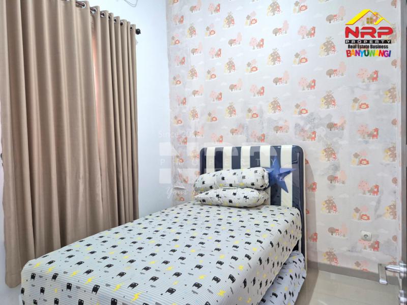 Disewakan Rumah Full Furniture di Banyuwangi Residance - Dadapan  Disewakan Rumah Full Furniture di Banyuwangi Residance - Dadapan  Disewakan&nbsp;Rumah Exclusive Full Furniture di dalam Kawasan El Royal Hotel&nbsp; - Banyuwangi
Lokasi Sangat Strategis di Lingkungan yang Sedang NRP BANYUWANGI