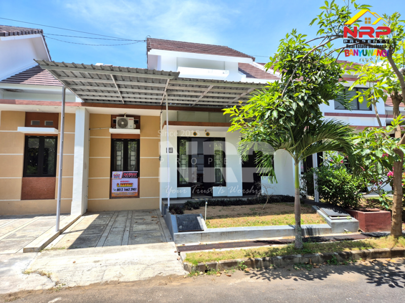 Disewakan Rumah Full Furniture di Banyuwangi Residance - Dadapan  Disewakan Rumah Full Furniture di Banyuwangi Residance - Dadapan  Disewakan&nbsp;Rumah Exclusive Full Furniture di dalam Kawasan El Royal Hotel&nbsp; - Banyuwangi
Lokasi Sangat Strategis di Lingkungan yang Sedang NRP BANYUWANGI