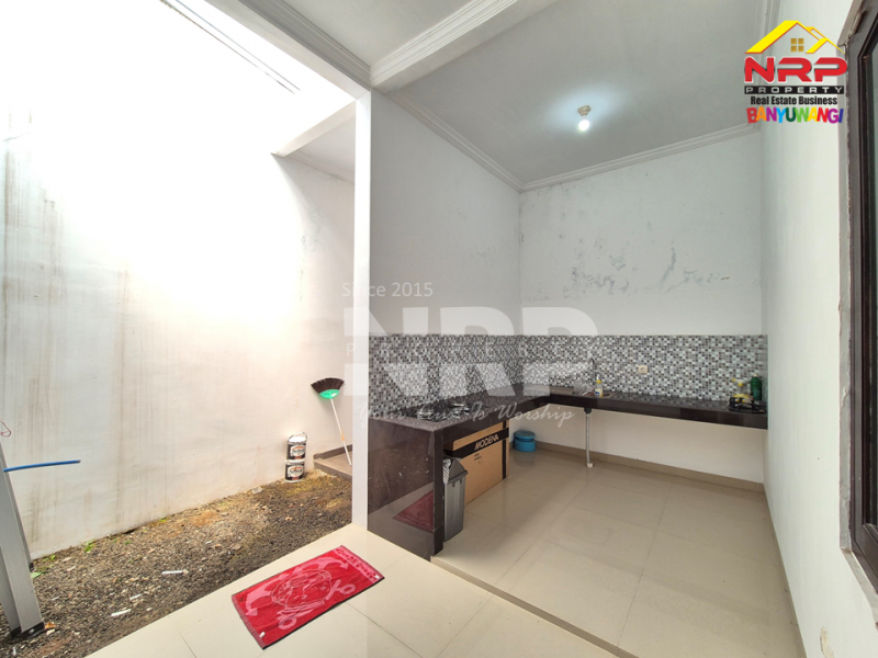 Disewakan Rumah Full Furniture di Banyuwangi Residance - Dadapan  Disewakan Rumah Full Furniture di Banyuwangi Residance - Dadapan  Disewakan&nbsp;Rumah Exclusive Full Furniture di dalam Kawasan El Royal Hotel&nbsp; - Banyuwangi
Lokasi Sangat Strategis di Lingkungan yang Sedang NRP BANYUWANGI