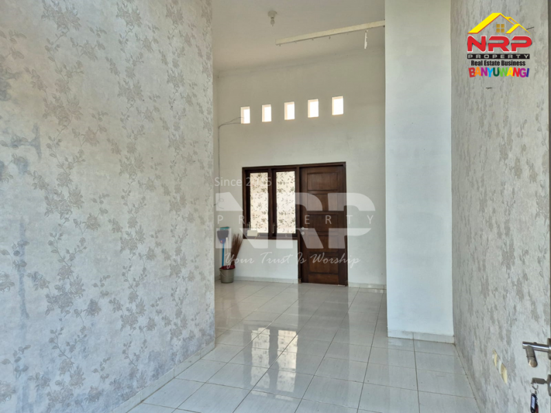 Dijual Rumah Exclusive di dalam Kawasan El Royal Hotel  - Banyuwangi Dijual Rumah Exclusive di dalam Kawasan El Royal Hotel  - Banyuwangi Dijual Rumah Exclusive di dalam Kawasan El Royal Hotel&nbsp; - Banyuwangi
Lokasi Sangat Strategis di Lingkungan yang Sedang Berkembang
Akses Jalan Provinsi NRP BANYUWANGI