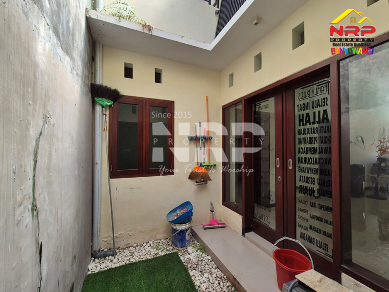 Dijual Rumah Exclusive di Perum. Brawijaya Residance - Banyuwangi Jual rumah murah dan cantik di banyuwangi kota  Dijual Rumah Exclusive di Perum. Brawijaya Residance - Banyuwangi
Sangat Cocok Untuk Hunian Dekat dengan Fasilitas Pendidikan, Perbelanjaan, Transportasi dan NRP BANYUWANGI