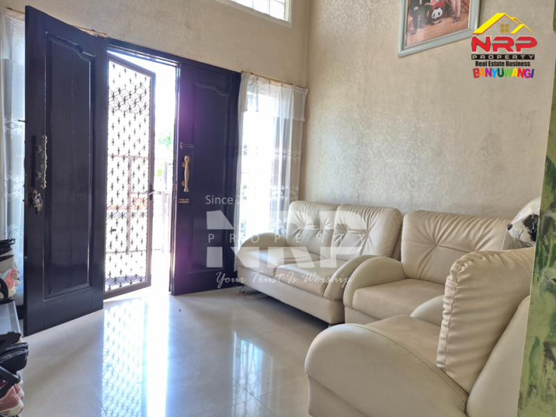DIJUAL RUMAH EXCLUSIVE FULL FURNITURE DI TAMANBARU - BANYUWANGI DIJUAL RUMAH EXCLUSIVE FULL FURNITURE DI TAMANBARU - BANYUWANGI DIJUAL RUMAH EXCLUSIVE FULL FURNITURE DI TAMANBARU - BANYUWANGI
Terletak di Kawasan Perumahan dengan keamanan&nbsp;
Rumah klasik pojok dengan desain yang NRP BANYUWANGI
