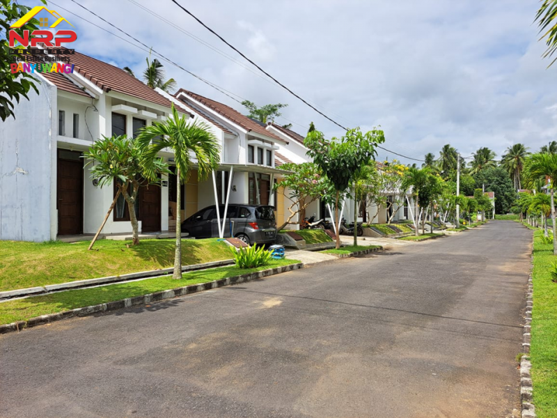 Dijual Rumah Exclusive Hook di dalam Kawasan El Royal Hotel dan Jatim Park - Banyuwangi Dijual Rumah Exclusive Hook di dalam Kawasan El Royal Hotel dan Jatim Park - Banyuwangi Dijual Rumah Exclusive Hook di dalam Kawasan El Royal Hotel dan Jatim Park - Banyuwangi
Jual dibawah harga pasar. Lokasi Sangat Strategis di Lingkungan yang NRP BANYUWANGI