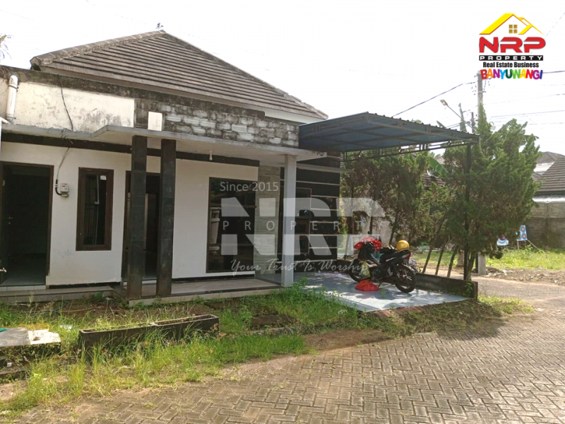 Dijual Rumah Exclusive Hook Di Perum. Madania Residence - Genteng Dijual Rumah Exclusive Hook Di Perum. Madania Residence - Genteng Dijual Rumah Exclusive Hook Di Perum. Madania Residence - Genteng
Lokasi Strategis, Pusat Bisnis, Dekat Perbelanjaan dan Fasilitas Pendidikan
Lingkungan NRP BANYUWANGI