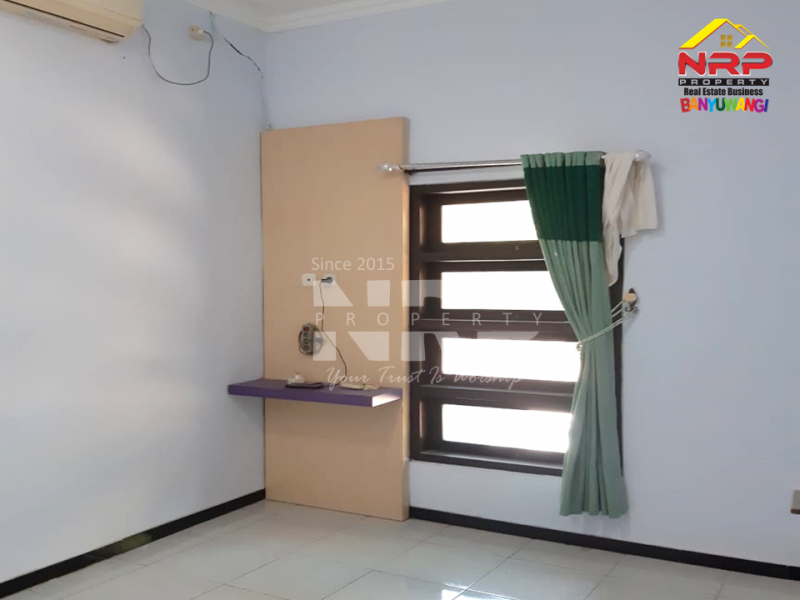 Dijual Rumah Exclusive Hook Di Perum. Madania Residence - Genteng Dijual Rumah Exclusive Hook Di Perum. Madania Residence - Genteng Dijual Rumah Exclusive Hook Di Perum. Madania Residence - Genteng
Lokasi Strategis, Pusat Bisnis, Dekat Perbelanjaan dan Fasilitas Pendidikan
Lingkungan NRP BANYUWANGI