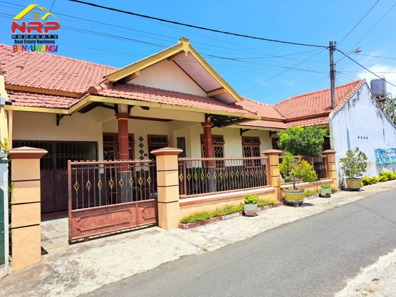 Dijual Rumah Exclusive Hook Siap Huni di  Tamanbaru- Banyuwangi Dijual Rumah Exclusive Hook Siap Huni di Tamanbaru- Banyuwangi Dijual Rumah Exclusive Hook Siap Huni di Jl. Candi Agung, Tamanbaru- Banyuwangi
Hunian Nyaman di Pusat Kota Banyuwangi.
Lokasi Sangat Strategis, dekat NRP BANYUWANGI