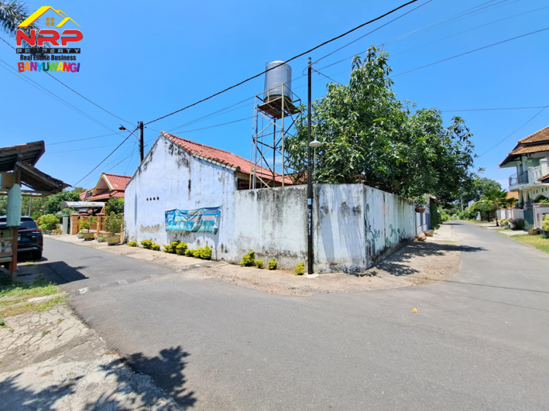 Dijual Rumah Exclusive Hook Siap Huni di  Tamanbaru- Banyuwangi Dijual Rumah Exclusive Hook Siap Huni di Tamanbaru- Banyuwangi Dijual Rumah Exclusive Hook Siap Huni di Jl. Candi Agung, Tamanbaru- Banyuwangi
Hunian Nyaman di Pusat Kota Banyuwangi.
Lokasi Sangat Strategis, dekat NRP BANYUWANGI