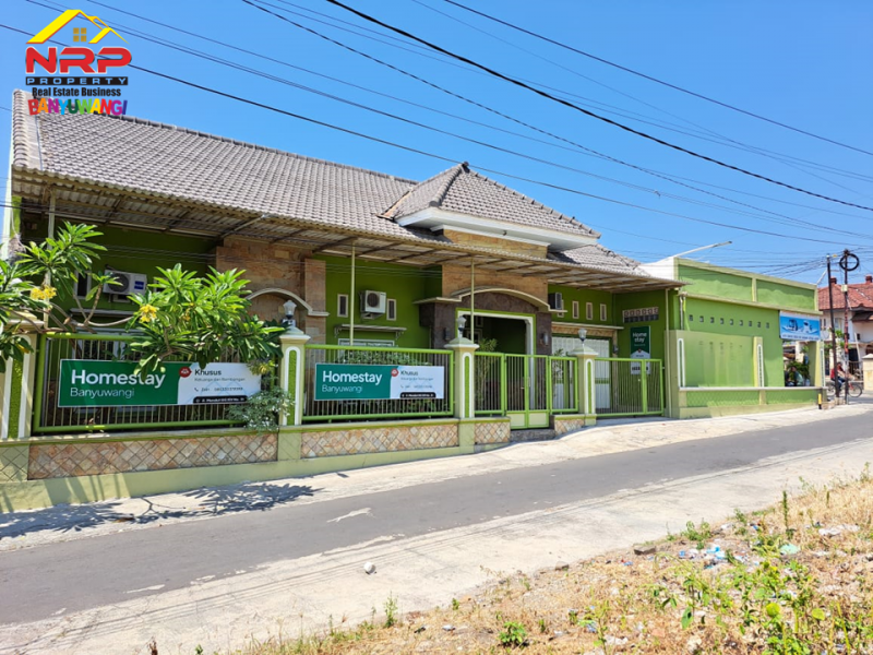 Dijual Rumah Exclusive Strategis di Pusat Kota Banyuwangi Dijual Rumah Exclusive Murah Strategis di Pusat Kota Banyuwangi Dijual Rumah Exclusive Strategis di Pusat Kota Banyuwangi
Hunian dengan Premium Location dekat Kantor Pemerintahan Banyuwangi&nbsp;
Cocok untuk hunian maupun NRP BANYUWANGI