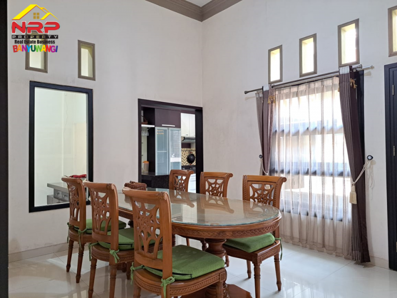Dijual Rumah Exclusive Strategis di Pusat Kota Banyuwangi Dijual Rumah Exclusive Murah Strategis di Pusat Kota Banyuwangi Dijual Rumah Exclusive Strategis di Pusat Kota Banyuwangi
Hunian dengan Premium Location dekat Kantor Pemerintahan Banyuwangi&nbsp;
Cocok untuk hunian maupun NRP BANYUWANGI