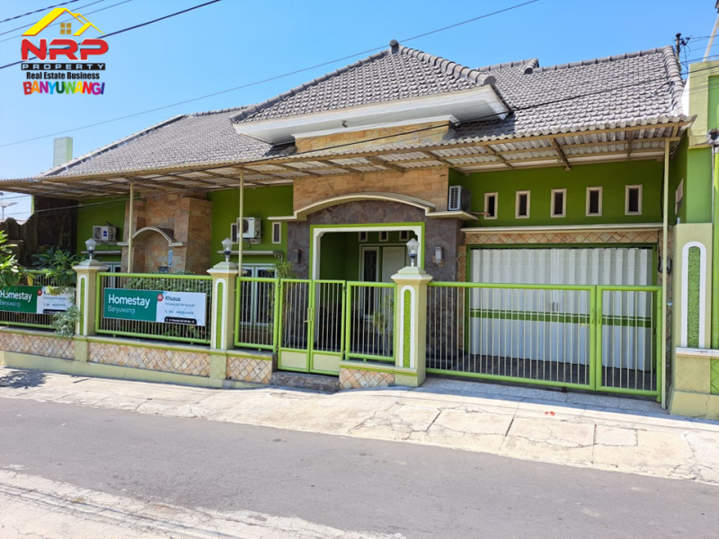 Dijual Rumah Exclusive Strategis di Pusat Kota Banyuwangi Dijual Rumah Exclusive Murah Strategis di Pusat Kota Banyuwangi Dijual Rumah Exclusive Strategis di Pusat Kota Banyuwangi
Hunian dengan Premium Location dekat Kantor Pemerintahan Banyuwangi&nbsp;
Cocok untuk hunian maupun NRP BANYUWANGI