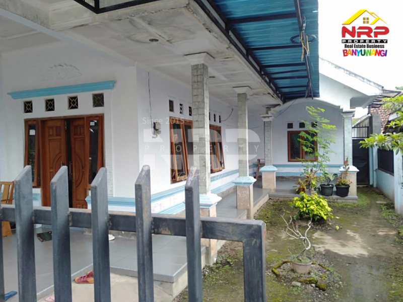 Dijual Rumah Full Furniture di Rogojampi - Banyuwangi Jual rumah di rogojampi banyuwangi  Dijual Rumah Full Furniture di Rogojampi - Banyuwangi
100 Meter dari Jl. Raya Rogojampi. Akses Jln Roda 2&nbsp;

Luas Tanah : 313 M2
Luas Bangunan : +/- NRP BANYUWANGI