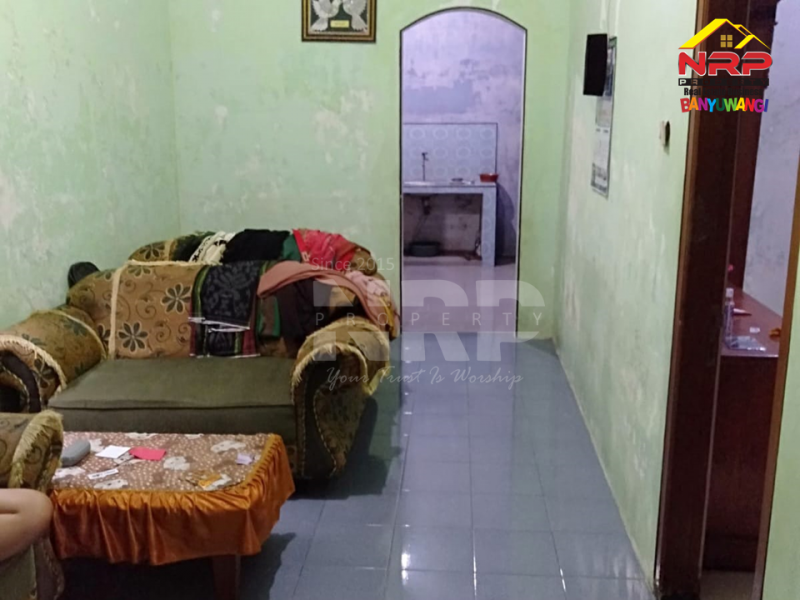 Dijual Rumah Full Furniture di Rogojampi - Banyuwangi Jual rumah di rogojampi banyuwangi  Dijual Rumah Full Furniture di Rogojampi - Banyuwangi
100 Meter dari Jl. Raya Rogojampi. Akses Jln Roda 2&nbsp;

Luas Tanah : 313 M2
Luas Bangunan : +/- NRP BANYUWANGI