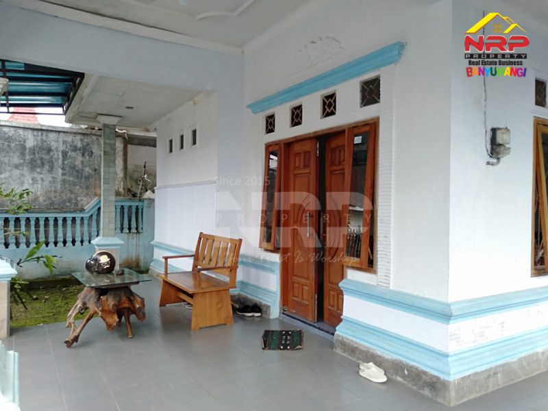 Dijual Rumah Full Furniture di Rogojampi - Banyuwangi Jual rumah di rogojampi banyuwangi  Dijual Rumah Full Furniture di Rogojampi - Banyuwangi
100 Meter dari Jl. Raya Rogojampi. Akses Jln Roda 2&nbsp;

Luas Tanah : 313 M2
Luas Bangunan : +/- NRP BANYUWANGI