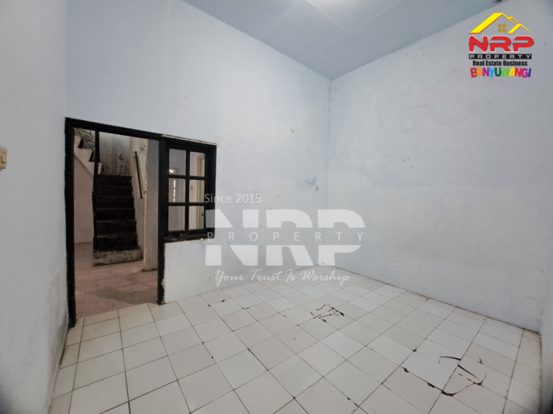Dijual Rumah Hook 2 Lantai di Banyuwangi Kota.  Dijual Rumah Hook 2 Lantai di Banyuwangi Kota.  Dijual Rumah Hook 2 Lantai di Banyuwangi Kota.&nbsp;
Cocok untuk hunian keluarga atau investasi passive income di Kebalenan - Banyuwangi&nbsp;
Lokasi tenang, NRP BANYUWANGI