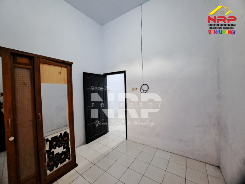 Dijual Rumah Hook 2 Lantai di Banyuwangi Kota.  Dijual Rumah Hook 2 Lantai di Banyuwangi Kota.  Dijual Rumah Hook 2 Lantai di Banyuwangi Kota.&nbsp;
Cocok untuk hunian keluarga atau investasi passive income di Kebalenan - Banyuwangi&nbsp;
Lokasi tenang, NRP BANYUWANGI