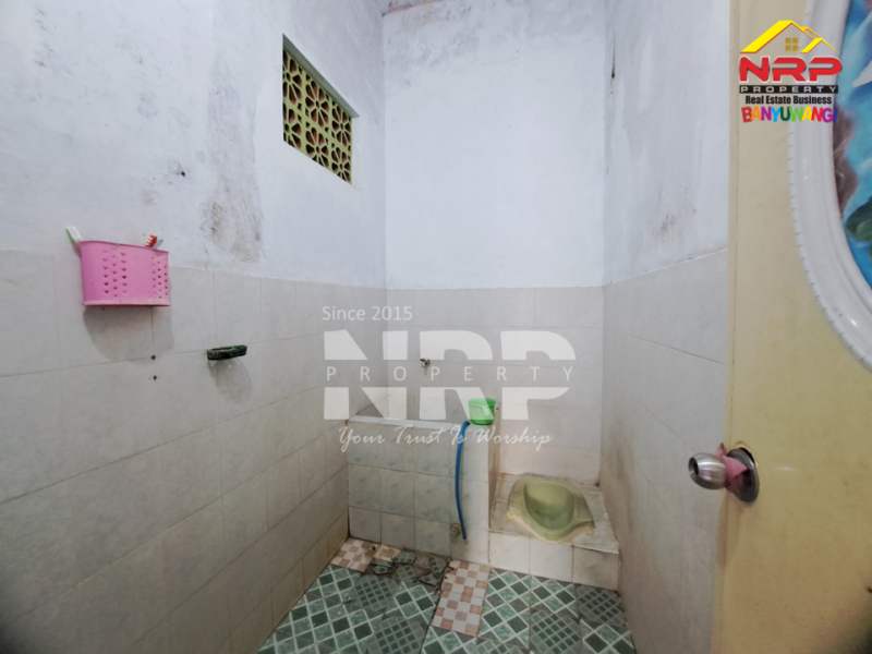Dijual Rumah Hook 2 Lantai di Banyuwangi Kota.  Dijual Rumah Hook 2 Lantai di Banyuwangi Kota.  Dijual Rumah Hook 2 Lantai di Banyuwangi Kota.&nbsp;
Cocok untuk hunian keluarga atau investasi passive income di Kebalenan - Banyuwangi&nbsp;
Lokasi tenang, NRP BANYUWANGI