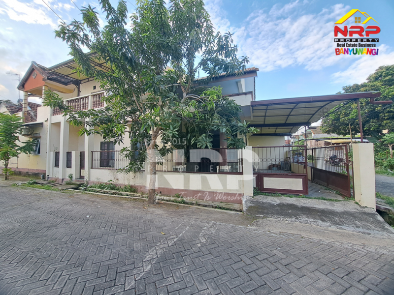 Dijual Rumah Hook 2 Lantai di Banyuwangi Kota.  Dijual Rumah Hook 2 Lantai di Banyuwangi Kota.  Dijual Rumah Hook 2 Lantai di Banyuwangi Kota.&nbsp;
Cocok untuk hunian keluarga atau investasi passive income di Kebalenan - Banyuwangi&nbsp;
Lokasi tenang, NRP BANYUWANGI