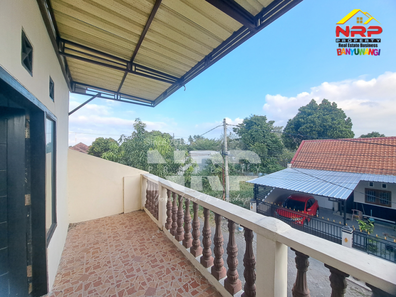 Dijual Rumah Hook 2 Lantai di Banyuwangi Kota.  Dijual Rumah Hook 2 Lantai di Banyuwangi Kota.  Dijual Rumah Hook 2 Lantai di Banyuwangi Kota.&nbsp;
Cocok untuk hunian keluarga atau investasi passive income di Kebalenan - Banyuwangi&nbsp;
Lokasi tenang, NRP BANYUWANGI