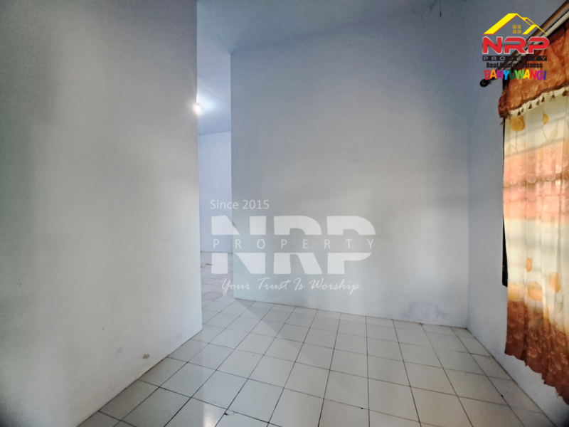Dijual Rumah Hook 2 Lantai di Banyuwangi Kota.  Dijual Rumah Hook 2 Lantai di Banyuwangi Kota.  Dijual Rumah Hook 2 Lantai di Banyuwangi Kota.&nbsp;
Cocok untuk hunian keluarga atau investasi passive income di Kebalenan - Banyuwangi&nbsp;
Lokasi tenang, NRP BANYUWANGI