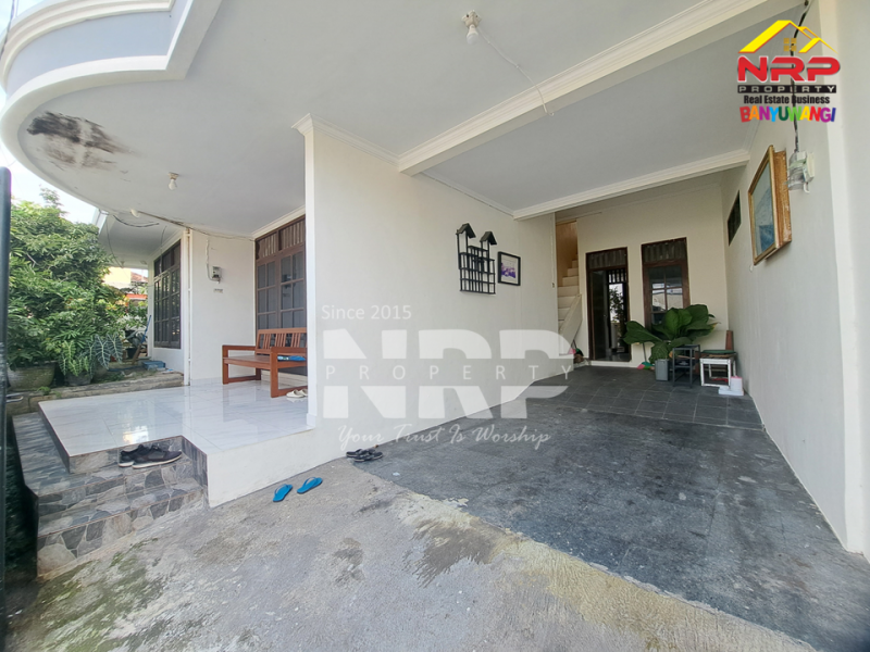 Dijual Rumah Hook 2 lantai Klasik di Banyuwangi Kota  Dijual Rumah Hook 2 lantai Klasik di Banyuwangi Kota  Dijual Rumah Hook 2 lantai Klasik di Banyuwangi Kota&nbsp;
Dekat fasilitas kesehatan, Kampus ternama dan Kantor Pemerintahan&nbsp;
Cocok Untuk NRP BANYUWANGI