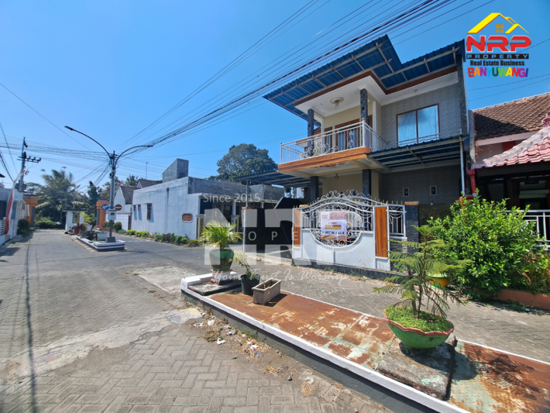 Dijual Rumah Hook 2 Lantai Siap Huni di Giri - Banyuwangi  Dijual Rumah Hook 2 Lantai Siap Huni di Giri - Banyuwangi  Dijual Rumah Hook 2 Lantai Siap Huni di Giri - Banyuwangi&nbsp;
Dekat dengan Sekolah Ternama di Banyuwangi Kota&nbsp;
Dengan one get sistem, lingkungan aman, NRP BANYUWANGI