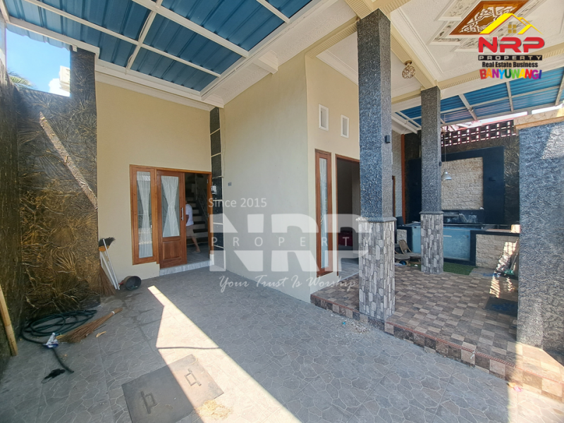 Dijual Rumah Hook 2 Lantai Siap Huni di Giri - Banyuwangi  Dijual Rumah Hook 2 Lantai Siap Huni di Giri - Banyuwangi  Dijual Rumah Hook 2 Lantai Siap Huni di Giri - Banyuwangi&nbsp;
Dekat dengan Sekolah Ternama di Banyuwangi Kota&nbsp;
Dengan one get sistem, lingkungan aman, NRP BANYUWANGI