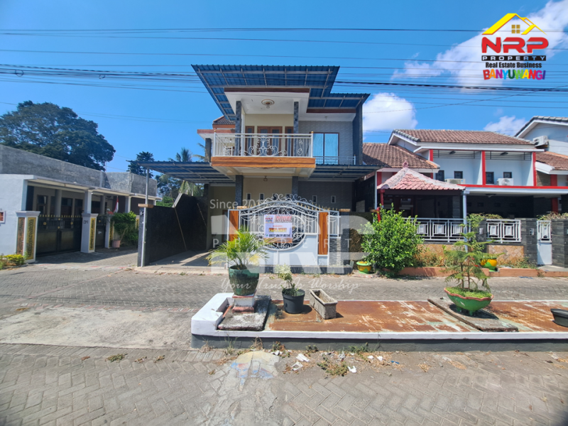 Dijual Rumah Hook 2 Lantai Siap Huni di Giri - Banyuwangi  Dijual Rumah Hook 2 Lantai Siap Huni di Giri - Banyuwangi  Dijual Rumah Hook 2 Lantai Siap Huni di Giri - Banyuwangi&nbsp;
Dekat dengan Sekolah Ternama di Banyuwangi Kota&nbsp;
Dengan one get sistem, lingkungan aman, NRP BANYUWANGI