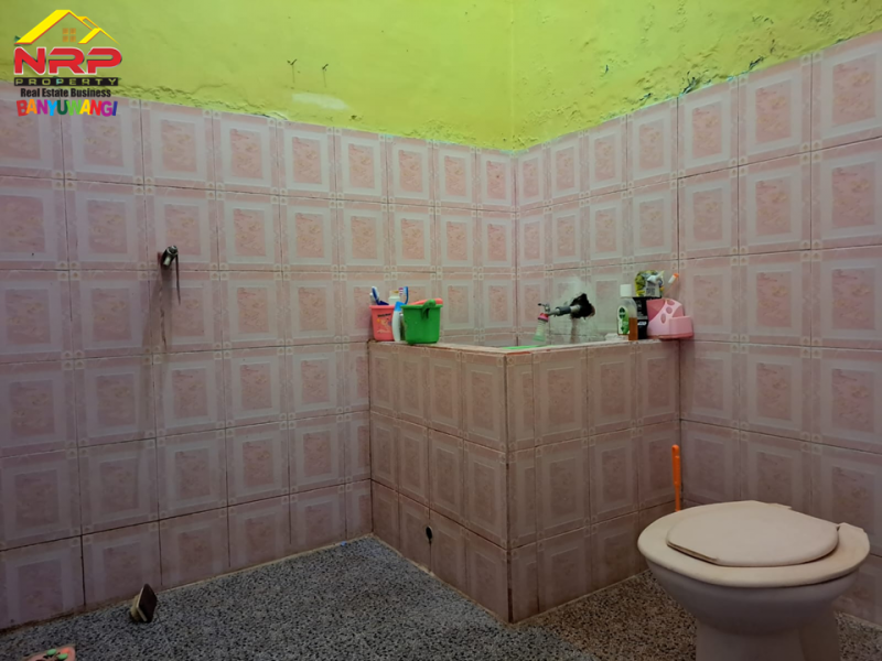 Dijual Rumah HOOK 2 Lantai Siap Huni di Pusat Kota Banyuwangi Dijual Rumah HOOK 2 Lantai Siap Huni di Pusat Kota Banyuwangi Dijual Rumah HOOK 2 Lantai Siap Huni di Pusat Kota Banyuwangi
Lokasi Strategis, Dekat Pusat Perbelanjaan, Pendidikan, Transportasi Umun dan Fasilitas umum NRP BANYUWANGI