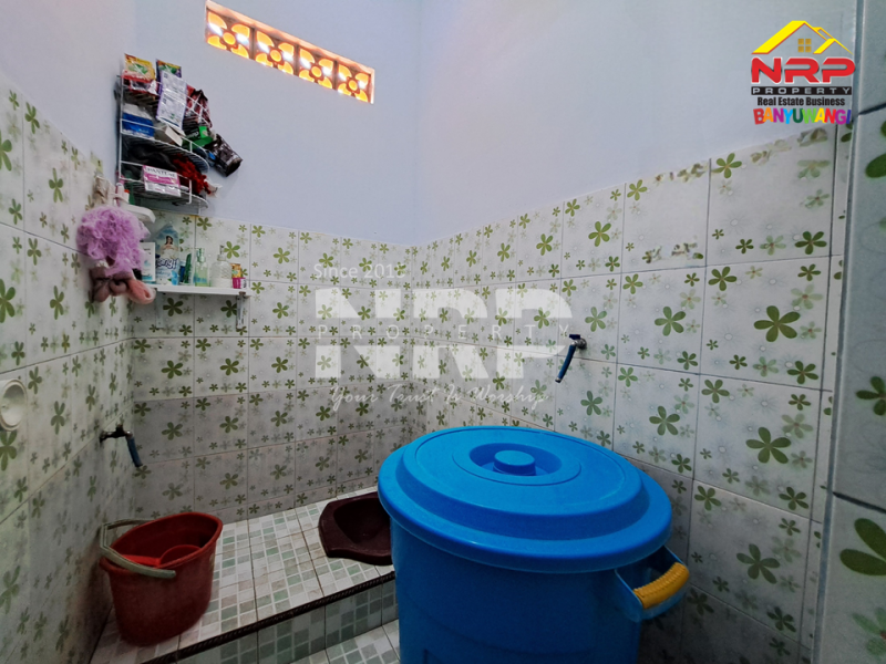 DIJUAL RUMAH HOOK Cantik dikawasan perumahan akses Jl. Gajah Mada - Banyuwangi DIJUAL RUMAH HOOK Cantik dikawasan perumahan akses Jl. Gajah Mada - Banyuwangi DIJUAL RUMAH HOOK Cantik dikawasan perumahan akses Jl. Gajah Mada - Banyuwangi
Lokasi strategis, sirkulasi udara maksimal, dan posisi hook yang jarang NRP BANYUWANGI