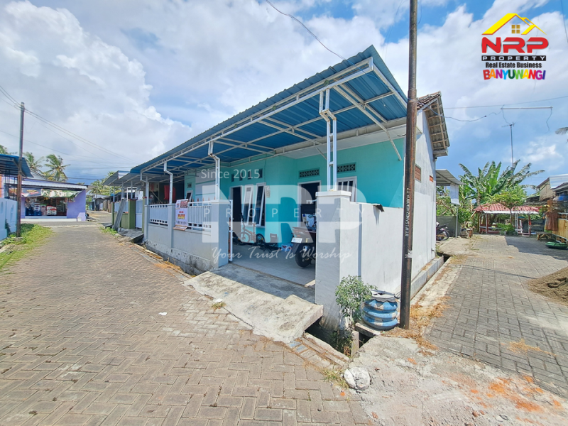 DIJUAL RUMAH HOOK Cantik dikawasan perumahan akses Jl. Gajah Mada - Banyuwangi DIJUAL RUMAH HOOK Cantik dikawasan perumahan akses Jl. Gajah Mada - Banyuwangi DIJUAL RUMAH HOOK Cantik dikawasan perumahan akses Jl. Gajah Mada - Banyuwangi
Lokasi strategis, sirkulasi udara maksimal, dan posisi hook yang jarang NRP BANYUWANGI