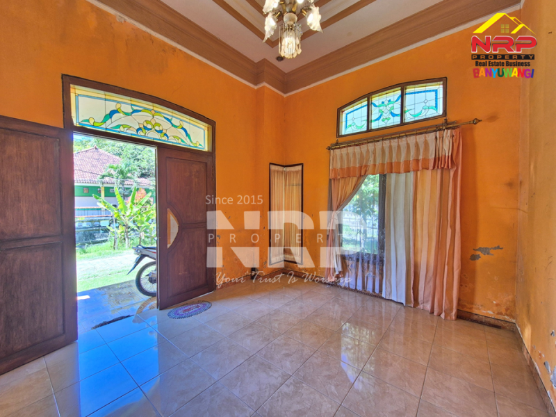 DIJUAL RUMAH HOOK DI SOBO, LUAS DAN PUNYA TAMAN PRIBADI! Dijual Rumah dan Tanah di Sobo Banyuwangi  RUMAH HOOK DI SOBO, LUAS DAN PUNYA TAMAN PRIBADI!
Jarang ada rumah yang menawarkan ruang lebih untuk keluarga sekaligus area hijau yang nyaman untuk NRP BANYUWANGI